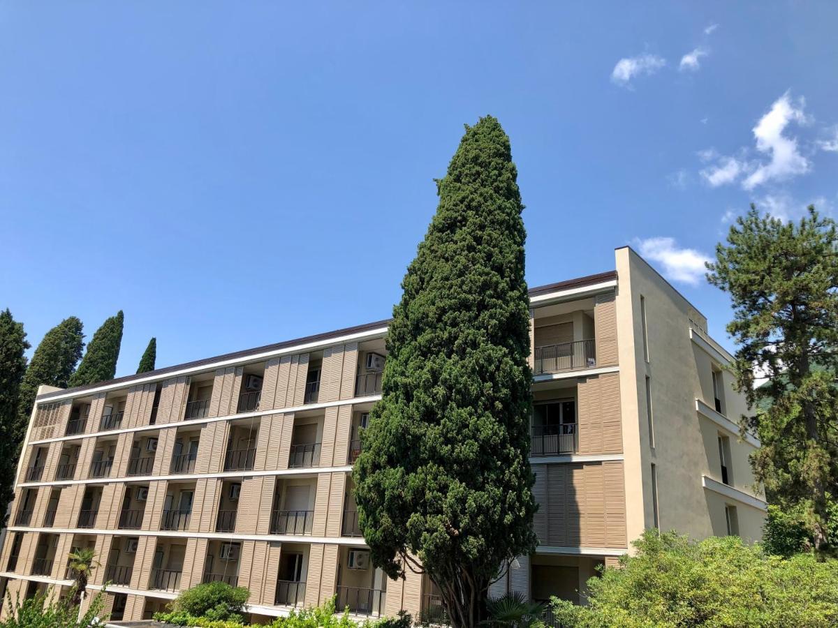 Residence Villa Alba Gardone Riviera Exterior foto